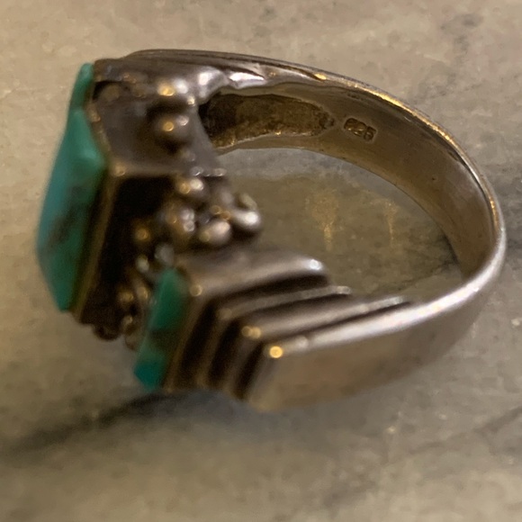Sterling Silver & Turquoise Ring - Picture 4 of 6